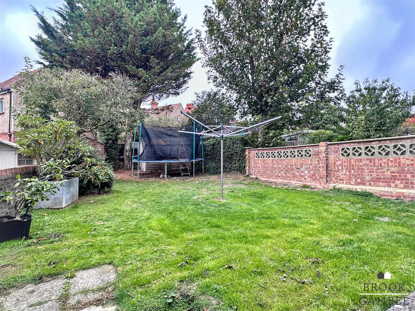3 Bedroom House. Milton Road in Eastbourne, 14